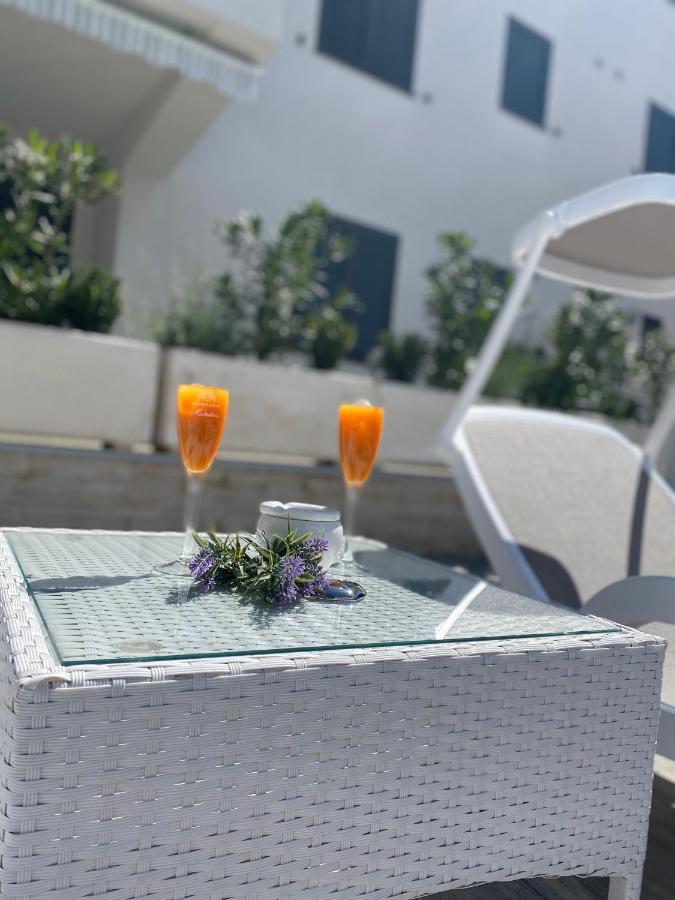 Breitling Apartments With Pool Биоград на Мору Екстериор снимка