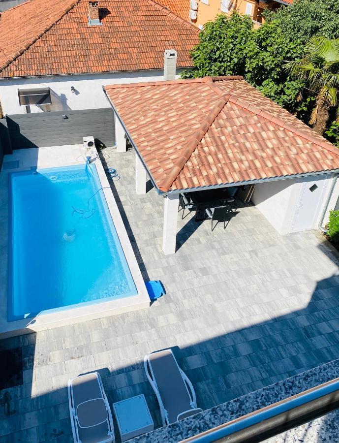 Breitling Apartments With Pool Биоград на Мору Екстериор снимка