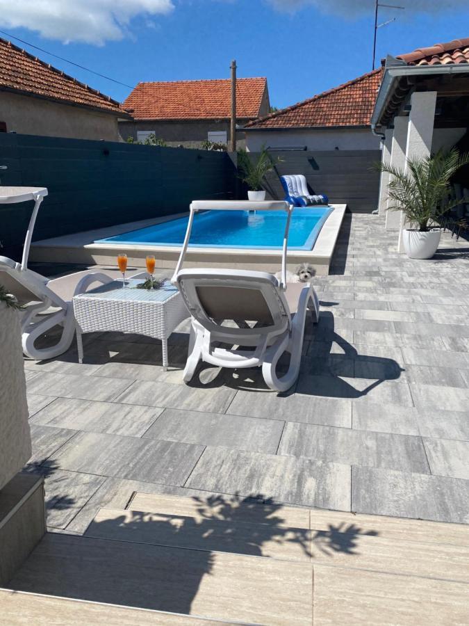 Breitling Apartments With Pool Биоград на Мору Екстериор снимка