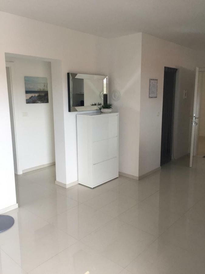 Breitling Apartments With Pool Биоград на Мору Екстериор снимка